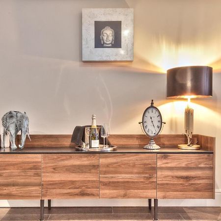 The Mews Boutique Deluxe Apartments, Sleep 2-6 People , Central Location, Free Parking Windermere Exteriér fotografie