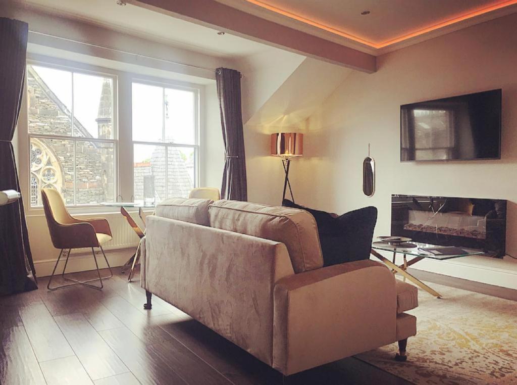 The Mews Boutique Deluxe Apartments, Sleep 2-6 People , Central Location, Free Parking Windermere Exteriér fotografie