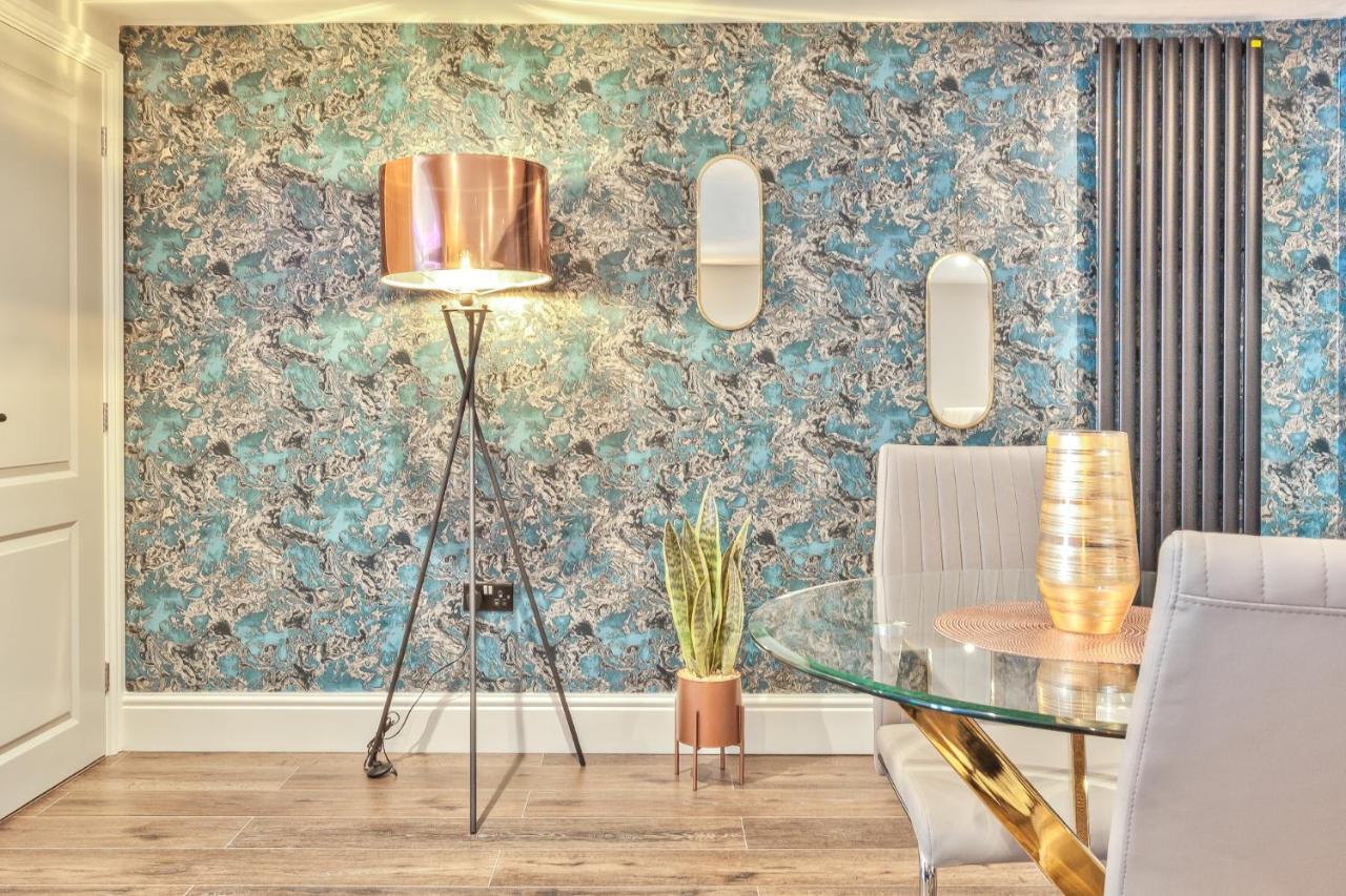 The Mews Boutique Deluxe Apartments, Sleep 2-6 People , Central Location, Free Parking Windermere Exteriér fotografie