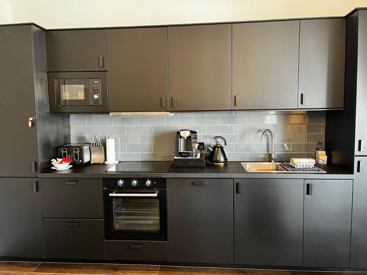 The Mews Boutique Deluxe Apartments, Sleep 2-6 People , Central Location, Free Parking Windermere Exteriér fotografie