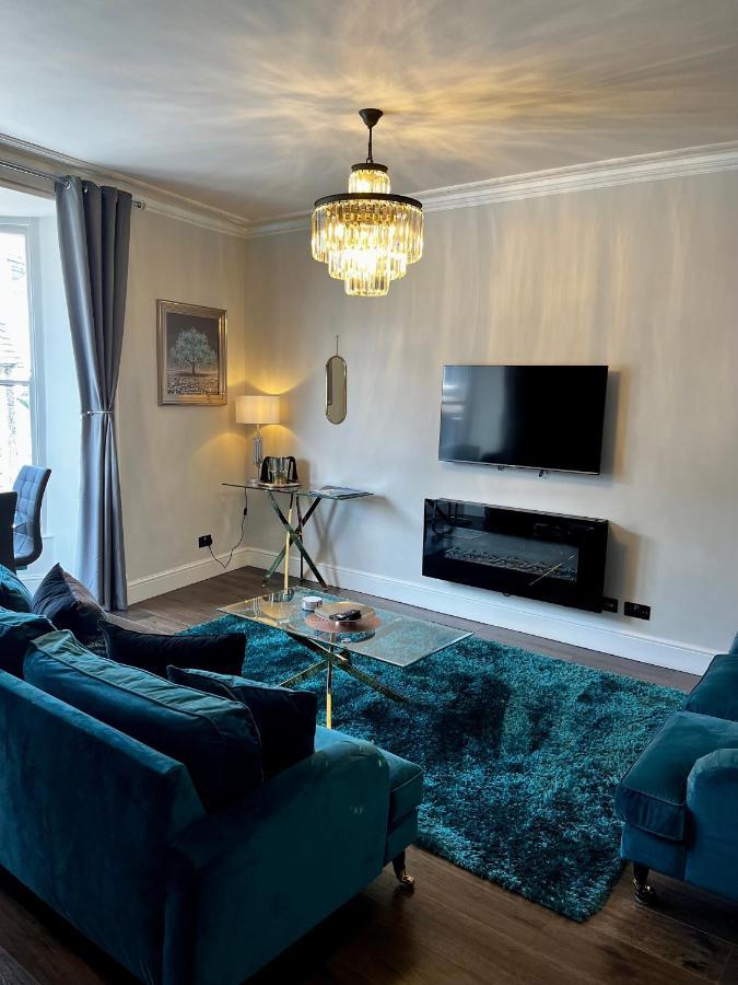 The Mews Boutique Deluxe Apartments, Sleep 2-6 People , Central Location, Free Parking Windermere Exteriér fotografie