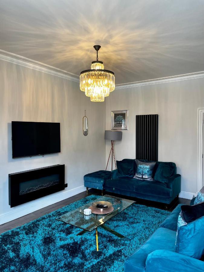 The Mews Boutique Deluxe Apartments, Sleep 2-6 People , Central Location, Free Parking Windermere Exteriér fotografie